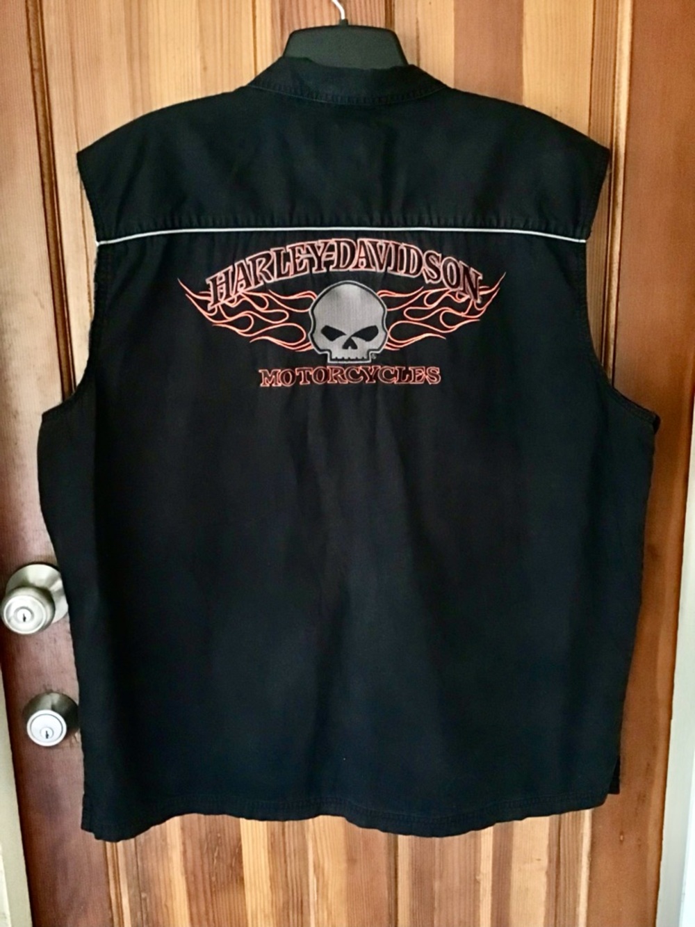 Harley Davidson sleeveless shirt.
